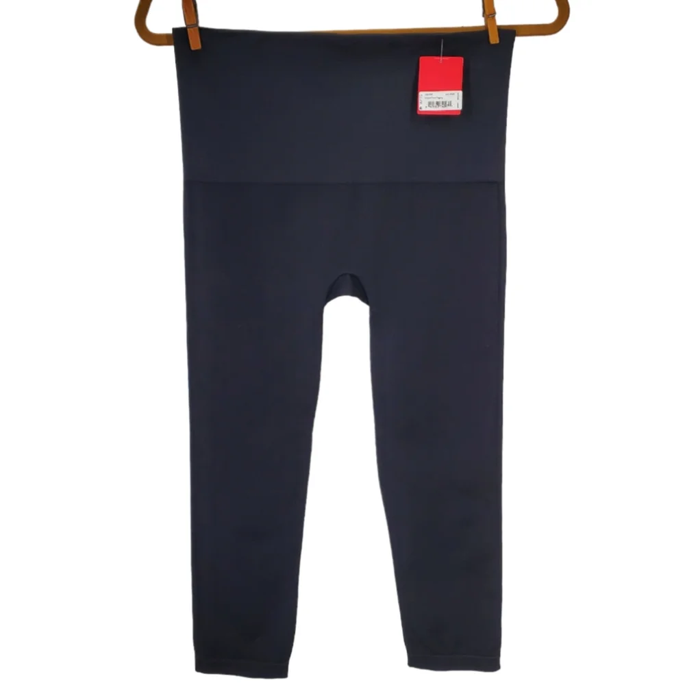 NWT Spanx High Waist Cropped Seamless Look At Me Now Leggings Black Plus Sz 1X - Picture 4 of 14